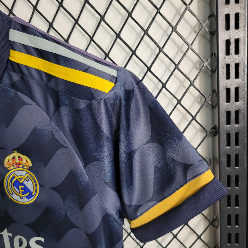 Conjunto Niños Real Madrid Segunda Equipación 23/24 + 5 REGALOS 🎁